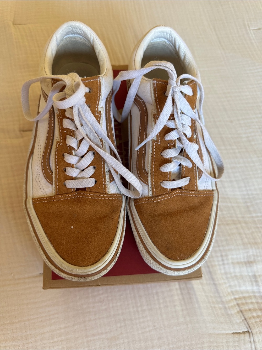 Vans lightening bold suede mustard gold sneakers lace up women’s 7 men’s 5.5